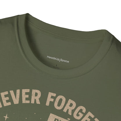Never Forget Pluto – Dwarf Planet Tribute Tee DE