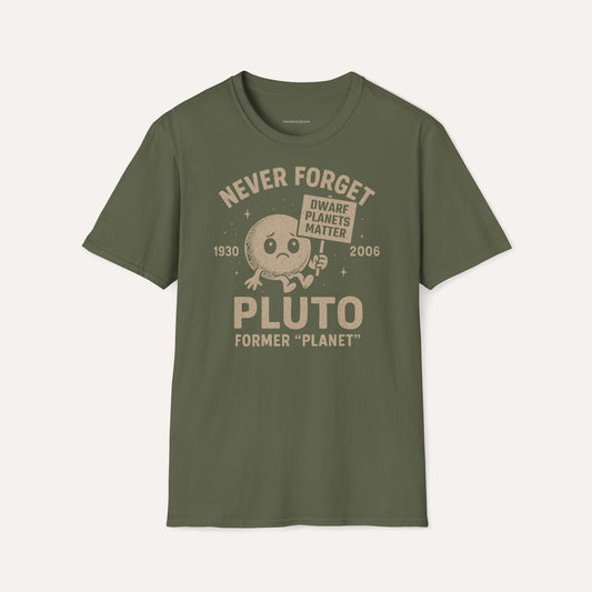 Never Forget Pluto – Dwarf Planet Tribute Tee DE