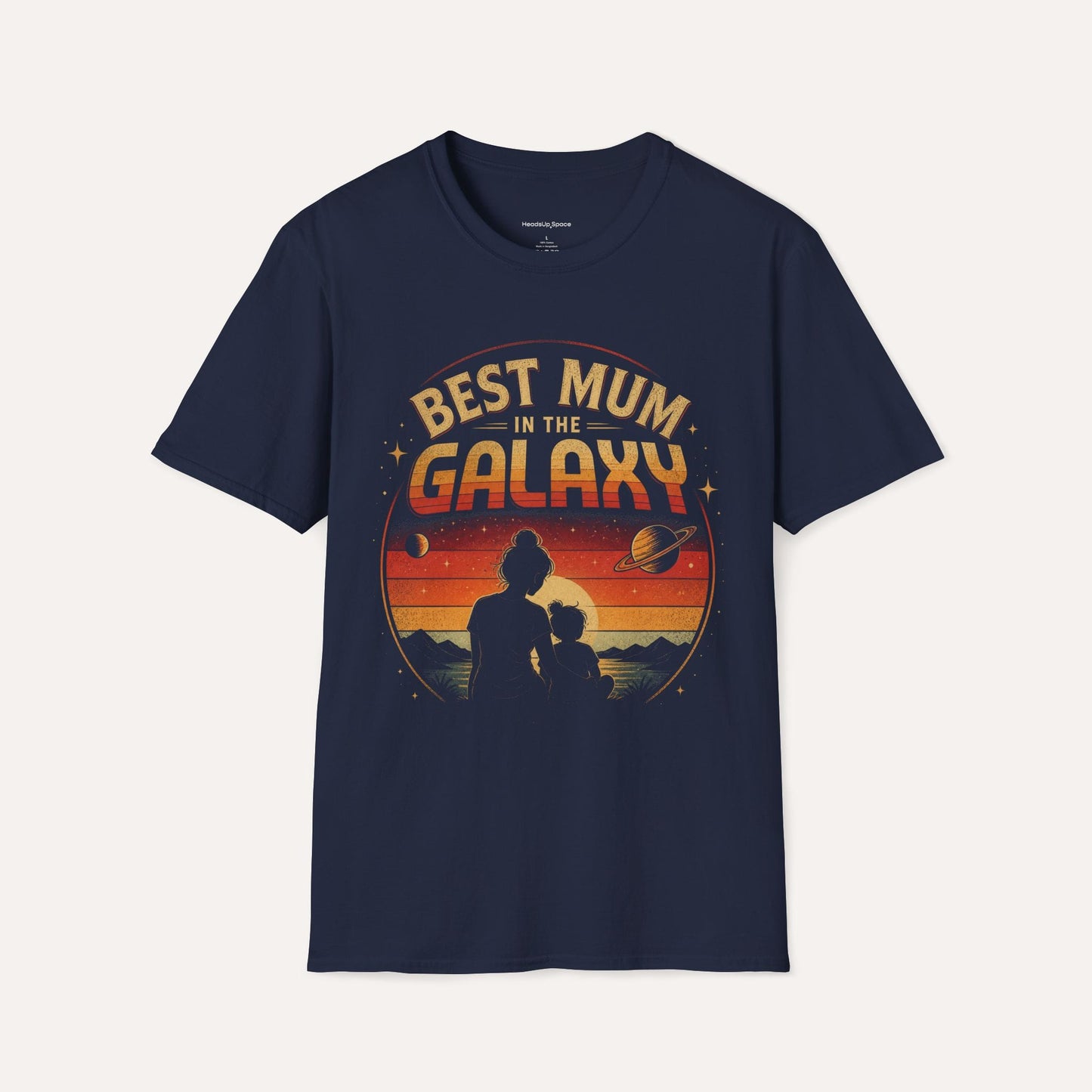 Best Mom in the Galaxy T-Shirt – Retro Sunset Space Design, Mother’s Day Gift