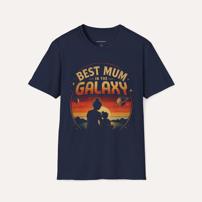 Best Mom in the Galaxy T-Shirt – Retro Sunset Space Design, Mother’s Day Gift