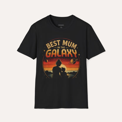 Best Mom in the Galaxy T-Shirt – Retro Sunset Space Design, Mother’s Day Gift