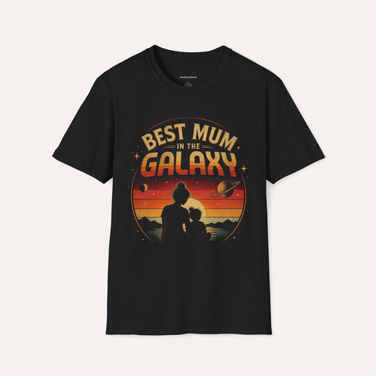 Best Mom in the Galaxy T-Shirt – Retro Sunset Space Design, Mother’s Day Gift